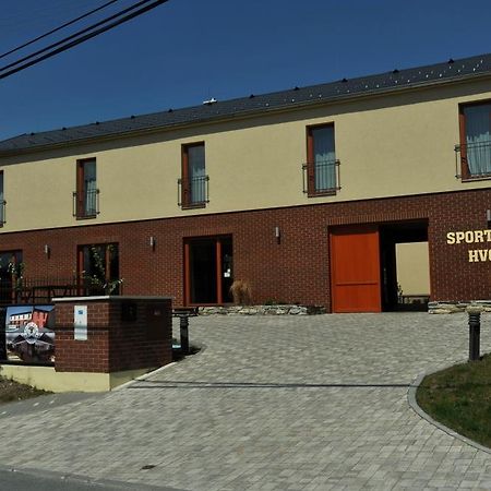 Sport Klub Hvozd Hotel Ngoại thất bức ảnh