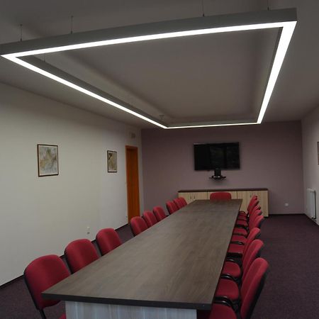 Sport Klub Hvozd Hotel Ngoại thất bức ảnh