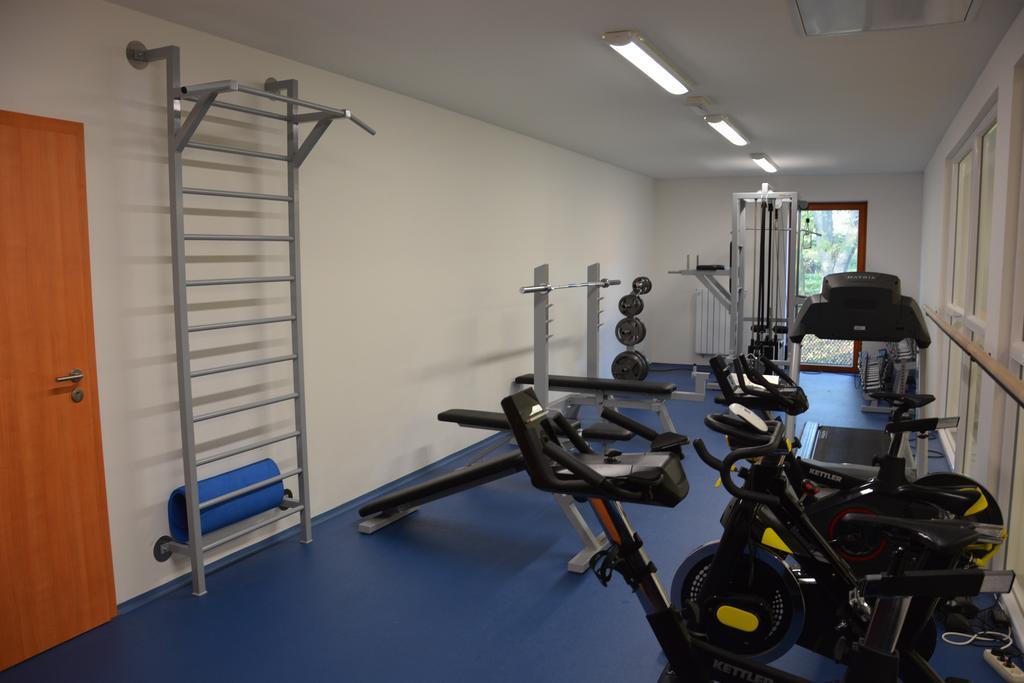 Sport Klub Hvozd Hotel Ngoại thất bức ảnh